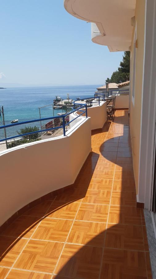 Beachfront Apartment Himare Eksteriør bilde