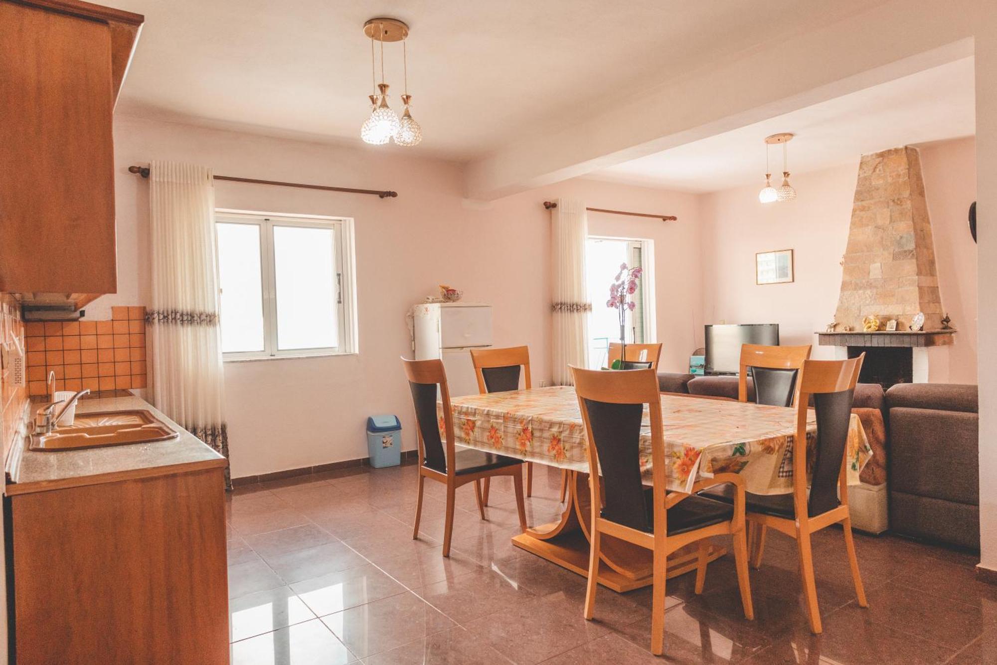 Beachfront Apartment Himare Eksteriør bilde