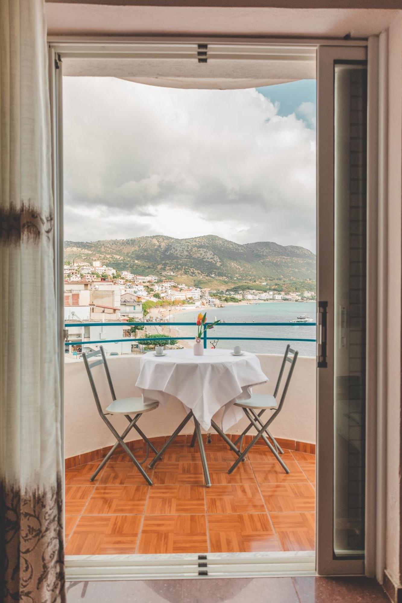 Beachfront Apartment Himare Eksteriør bilde