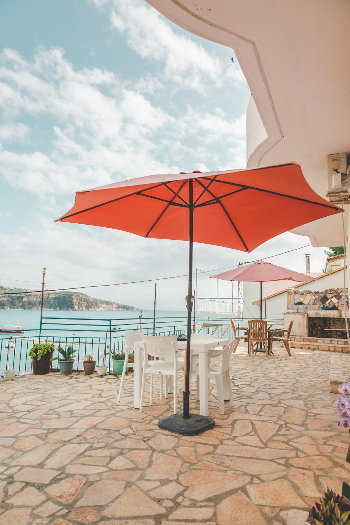 Beachfront Apartment Himare Eksteriør bilde