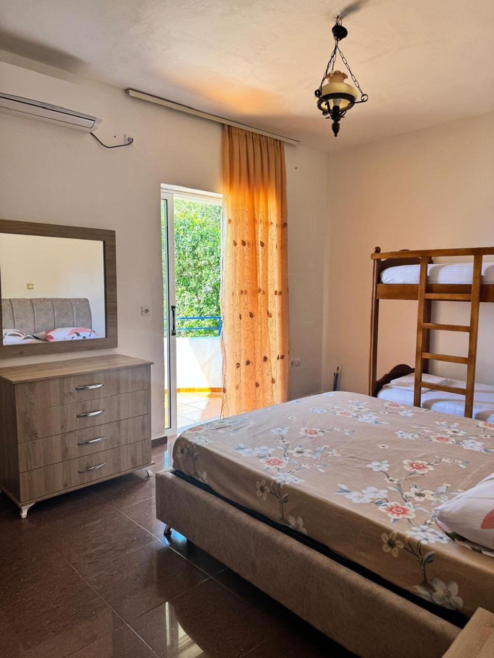 Beachfront Apartment Himare Eksteriør bilde