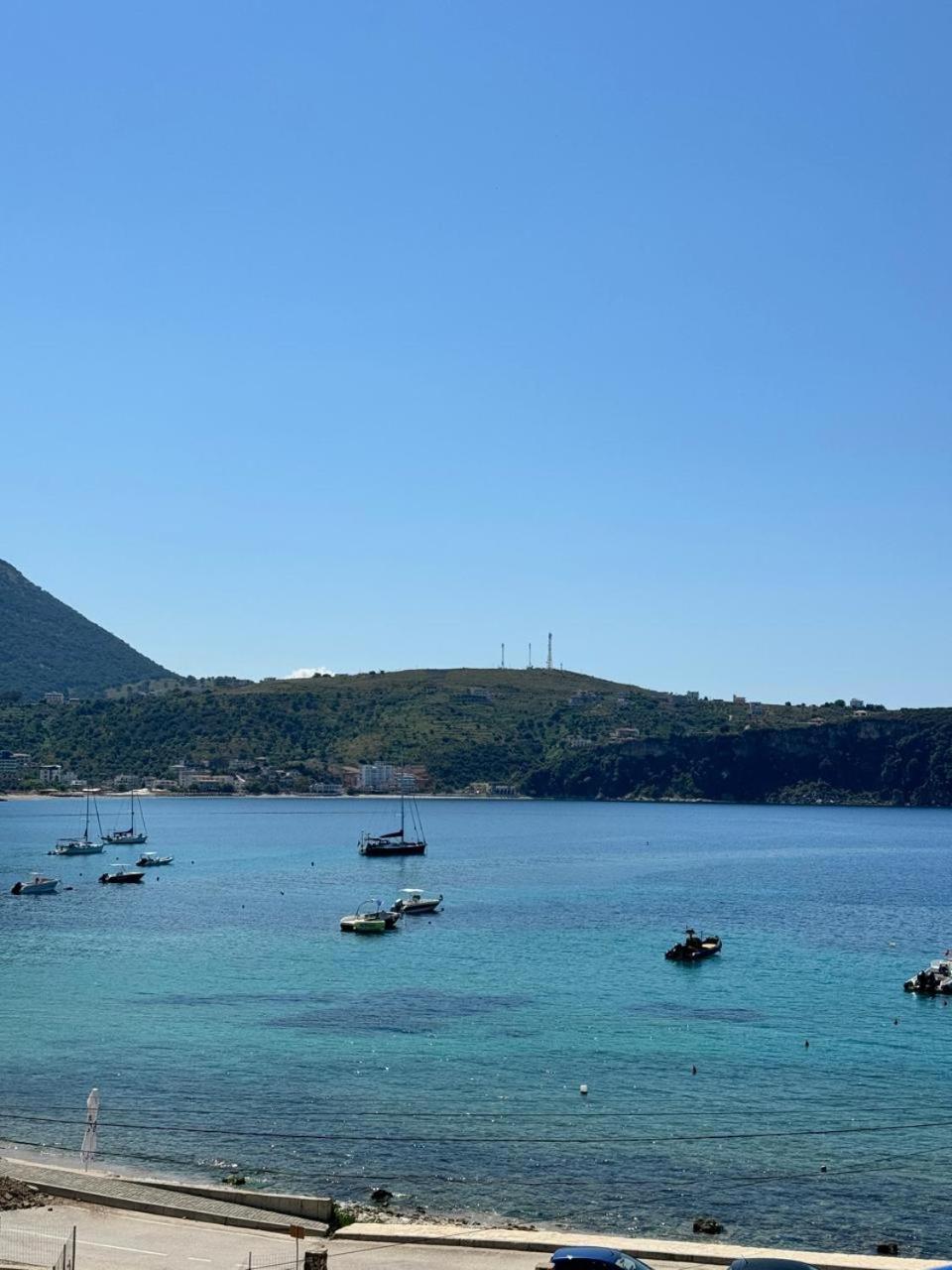 Beachfront Apartment Himare Eksteriør bilde
