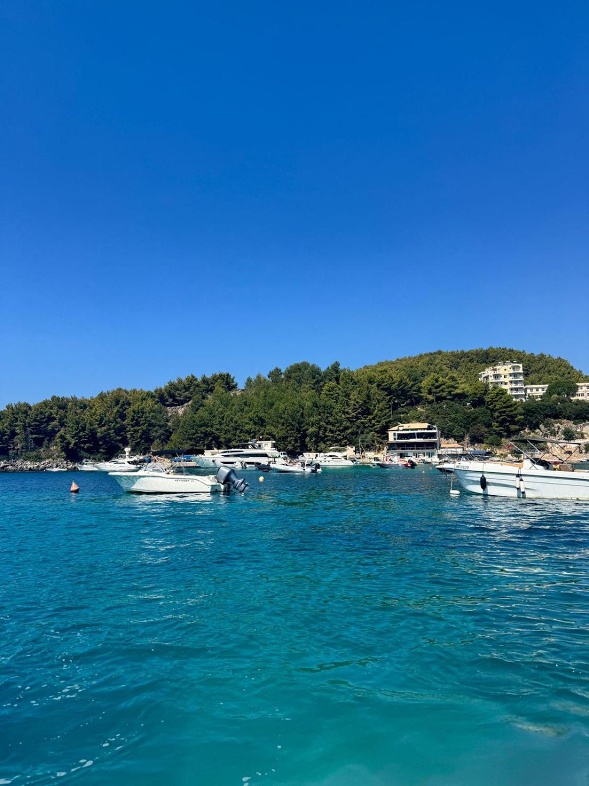 Beachfront Apartment Himare Eksteriør bilde