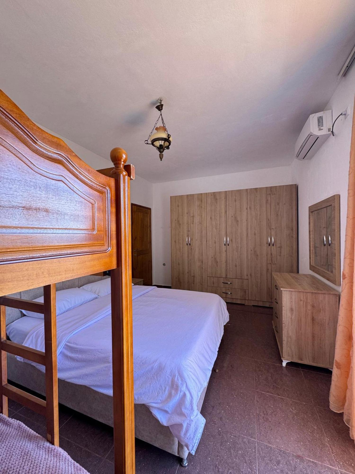 Beachfront Apartment Himare Eksteriør bilde